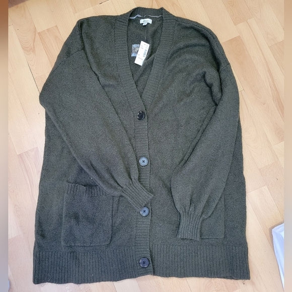 Reitmans NWT Green Button Up Cardigan Medium - Picture 2 of 4
